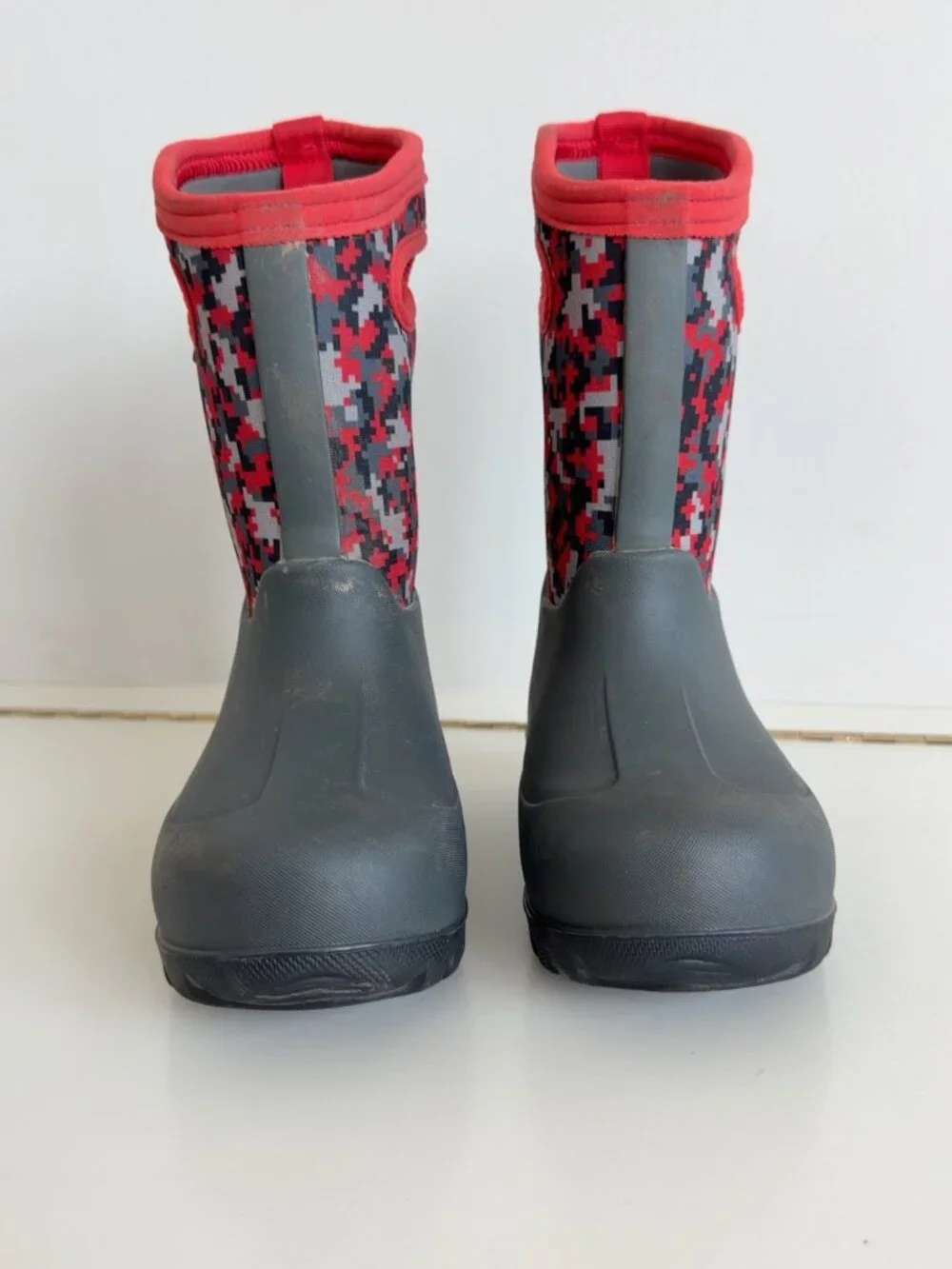 BOGS Kids Size 11 Waterproof Insulated Winter Snow Boots Gray Red (Orangish)